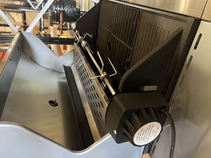 SAC 4+1 Gas BBQ with all accessories